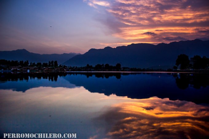 Amanecer en el lago Dal, Srinagar